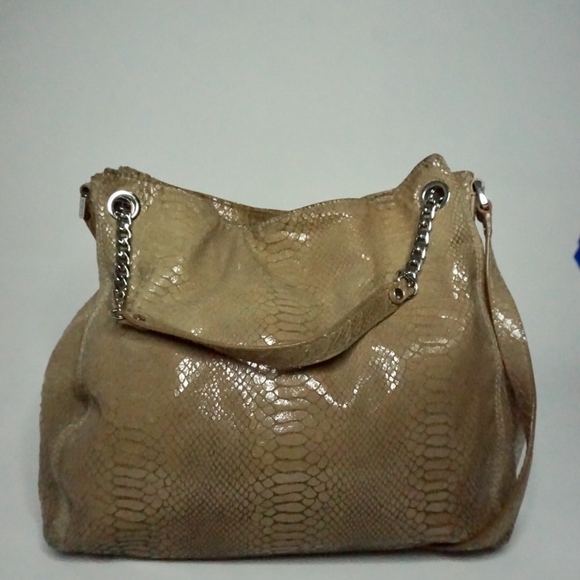 Michael Kors Jet Set Chain Bag - Picture 2 of 4